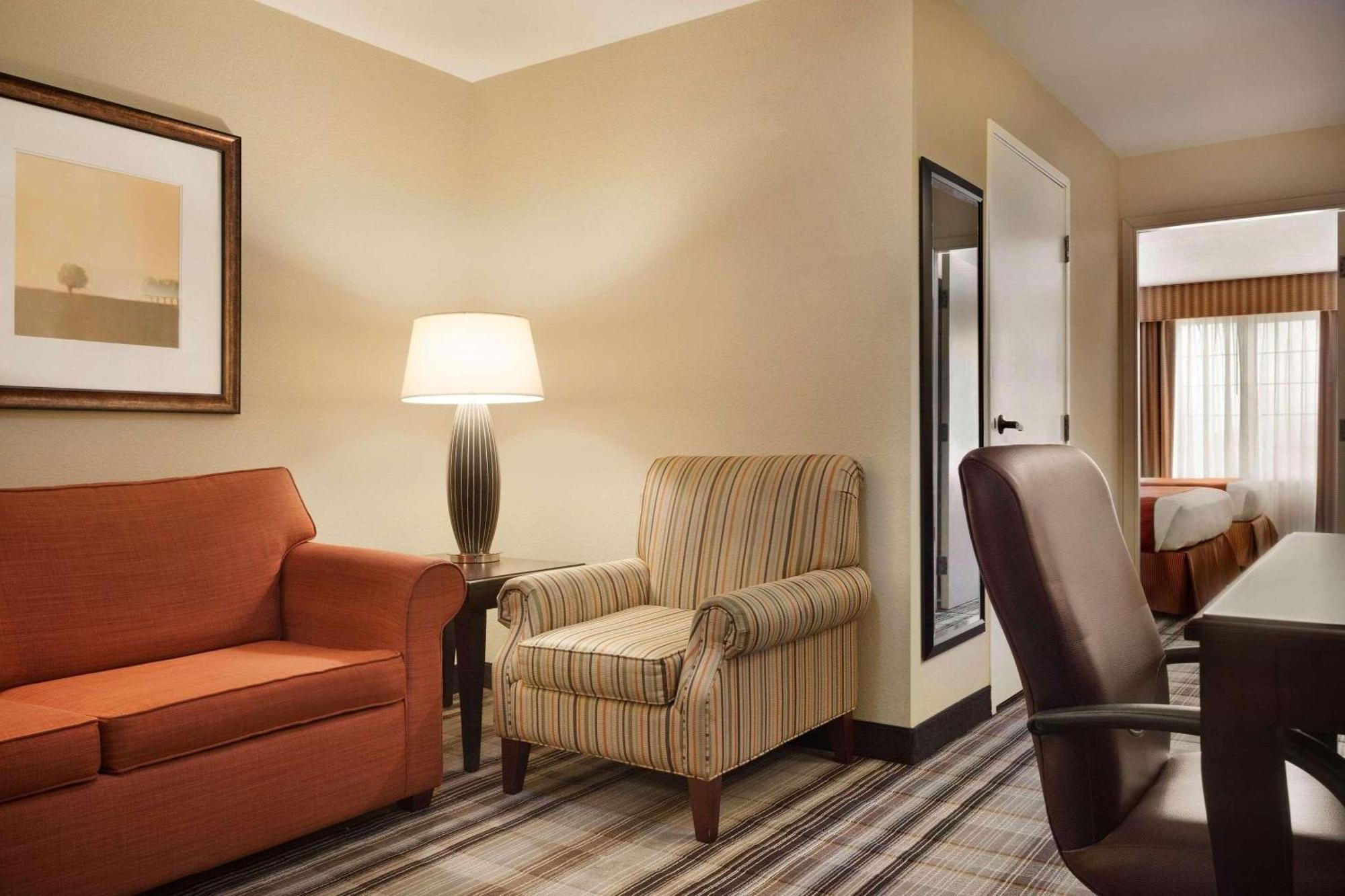 Country Inn & Suites By Radisson, Lexington, Va Exterior foto