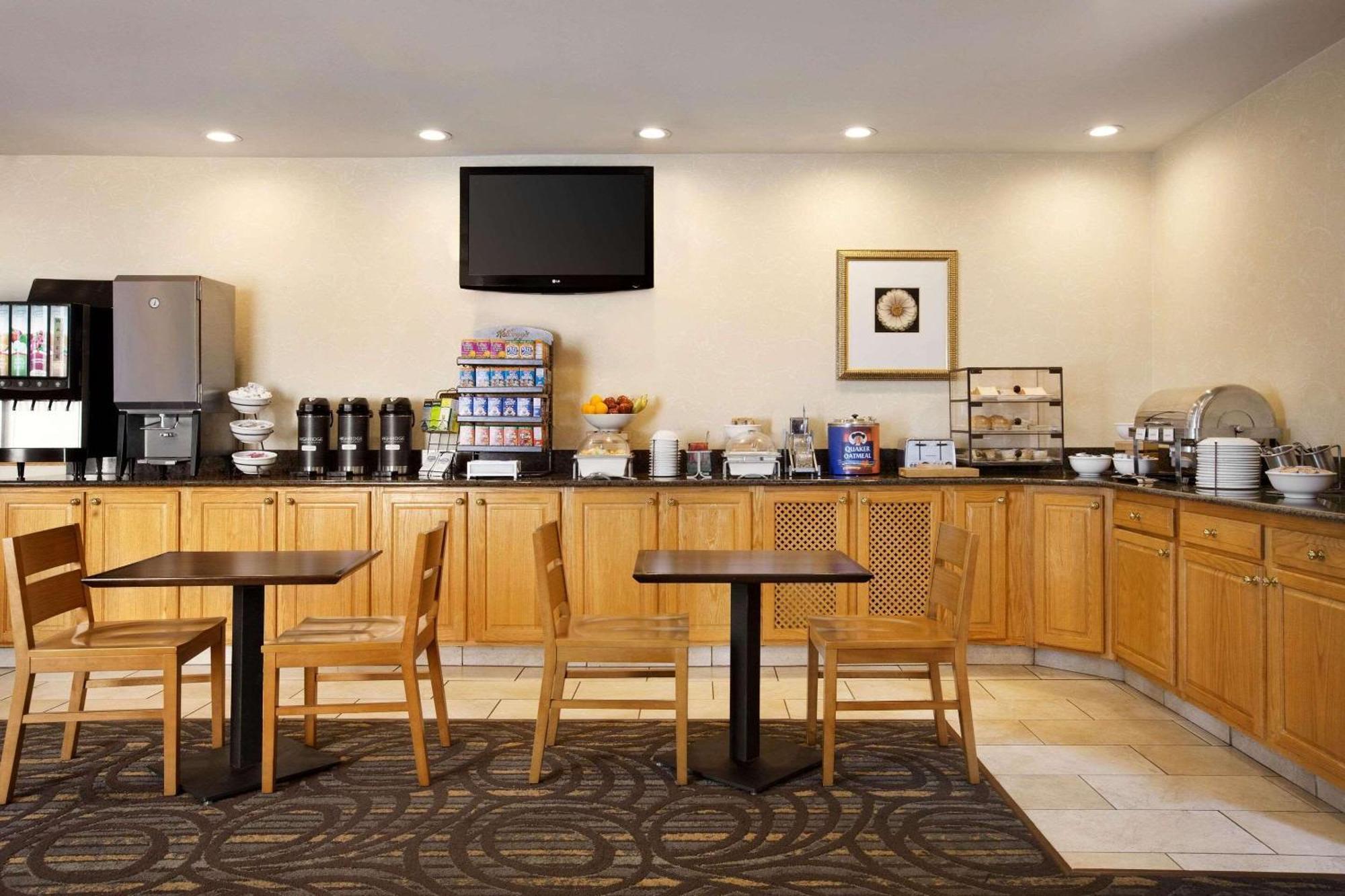 Country Inn & Suites By Radisson, Lexington, Va Exterior foto